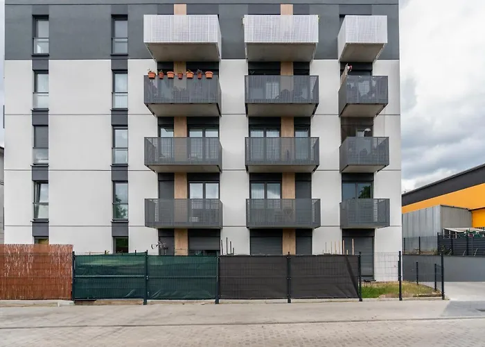 With Garden Dmowskiego 81 By Renters *