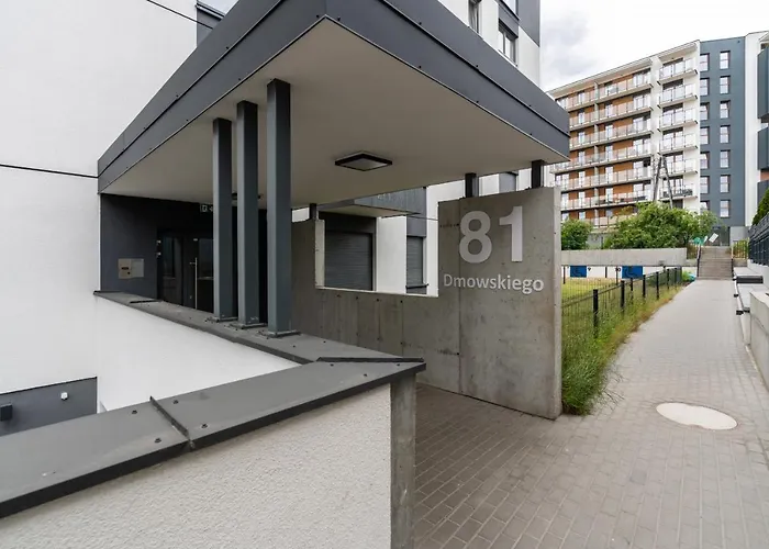 With Garden Dmowskiego 81 By Renters * Poznan