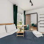 With Garden Dmowskiego 81 By Renters * Πόζναν