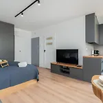 With Garden Dmowskiego 81 By Renters * Poznaň