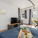 Διαμέρισμα With Garden Dmowskiego 81 By Renters Πόζναν