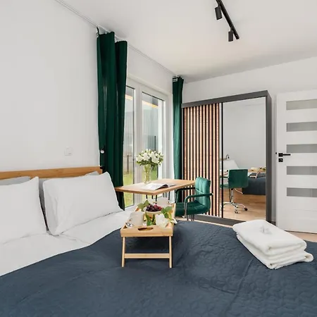 With Garden Dmowskiego 81 By Renters * Poznan