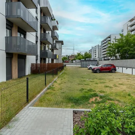 With Garden Dmowskiego 81 By Renters Познань