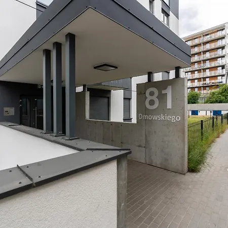 With Garden Dmowskiego 81 By Renters * Poznań