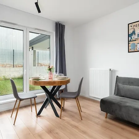 Апартаменты With Garden Dmowskiego 81 By Renters *