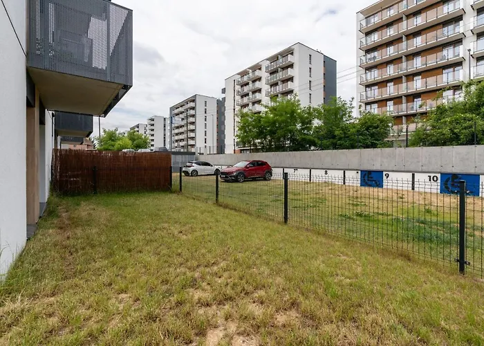 With Garden Dmowskiego 81 By Renters Poznań