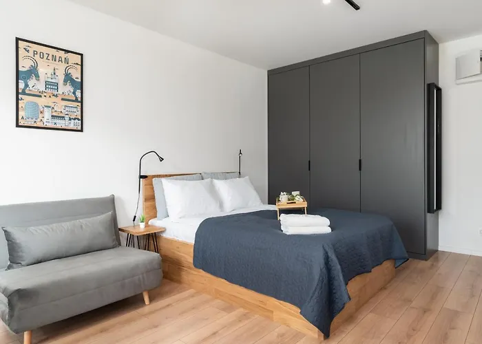 With Garden Dmowskiego 81 By Renters