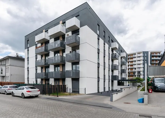 With Garden Dmowskiego 81 By Renters Апартаменты Познань